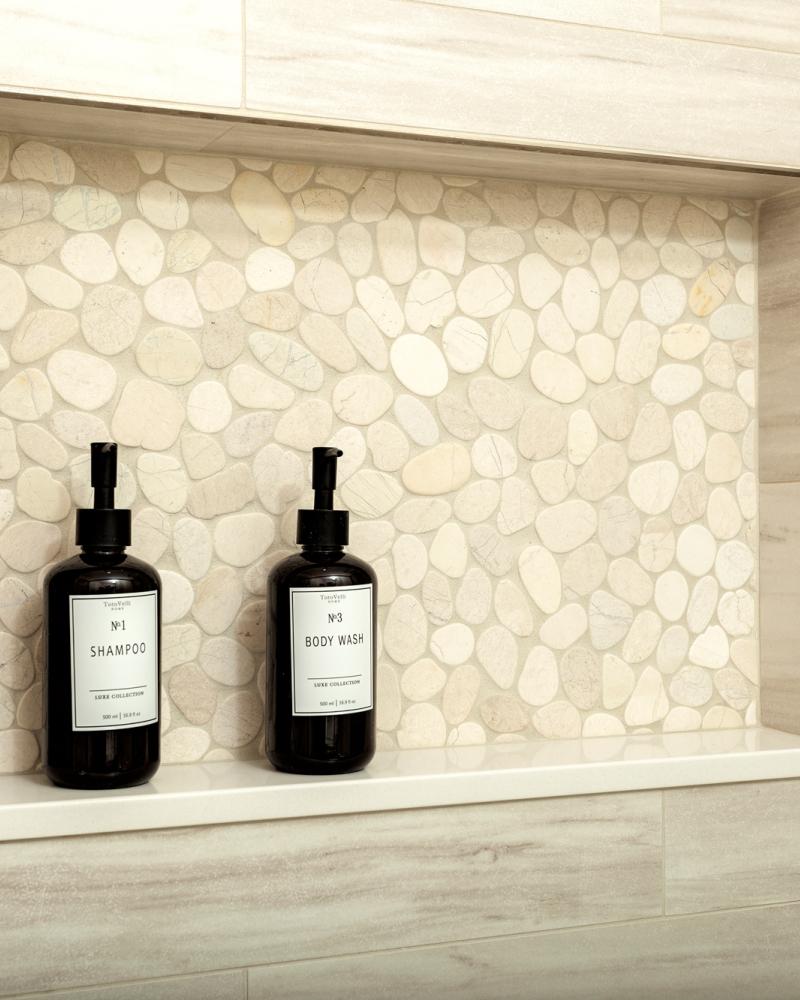Pebbled Stone Shower Niche